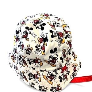 NWT Disney Mickey Mouse Reversible Bucket Hat Toddler Red Black White